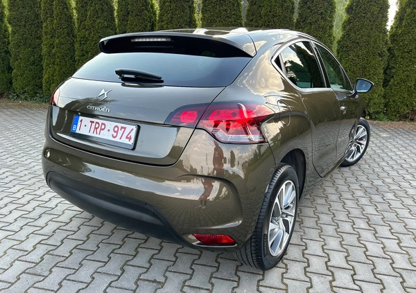 Citroen DS4 cena 29900 przebieg: 210777, rok produkcji 2012 z Sochaczew małe 497